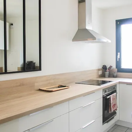 1 Bedroom With Garden Apartment