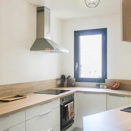 1 Bedroom With Garden Apartment Asnieres-sur-Seine