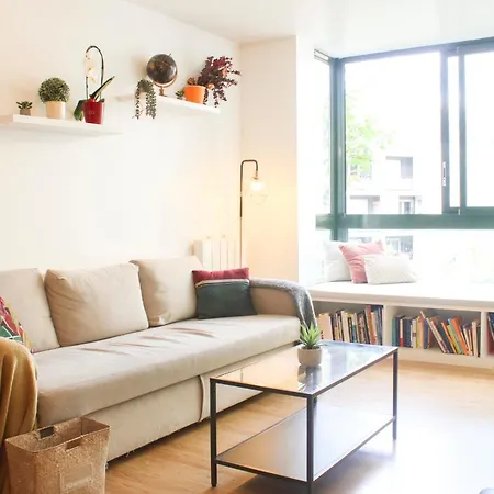 1 Bedroom With Garden Apartment Asnieres-sur-Seine